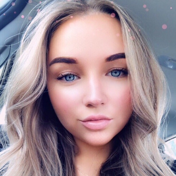 Meet your Posher, Anna - Picture 1 of 4